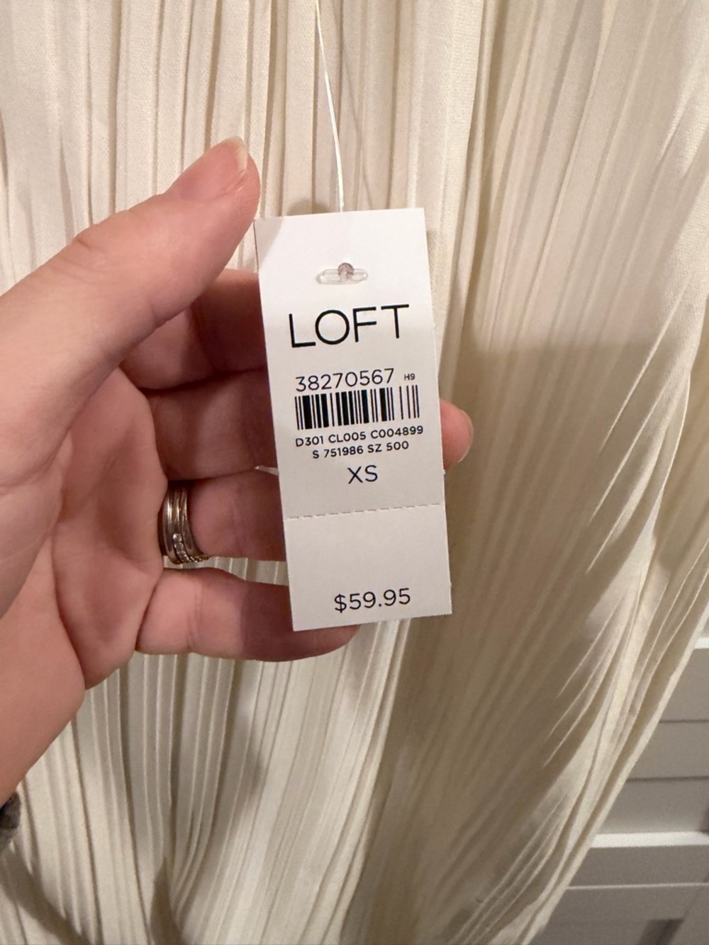 LOFT Cream Sleeveless Pleated Blouse - Picture 6 of 9